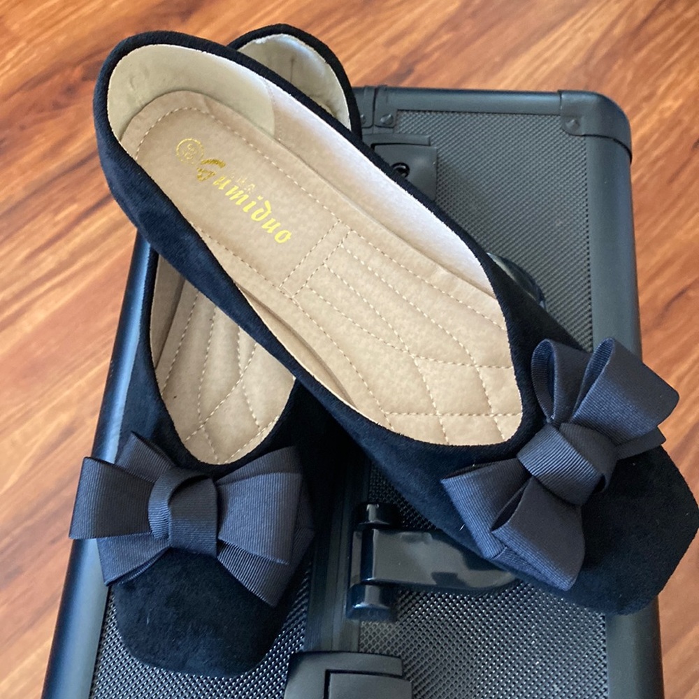 Women flats